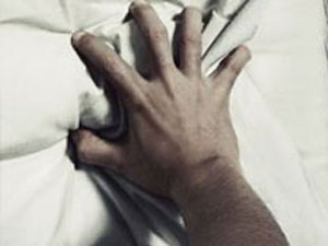 Ağzına asit dökerek öldürdüler