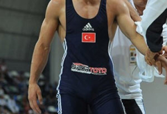 Milli Güreşçi Ömer Topuz vefat etti