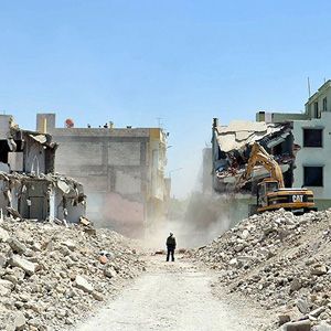 Vatandaş Çömlekçi yıkılsın istiyor