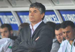 Bulak, Avcı'yı topa tuttu