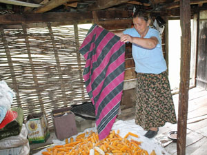 Karadeniz kadınları kışa hazırlanıyor