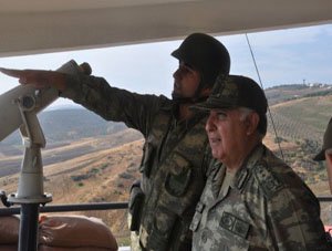 Özel'den savaşa hazırız pozu