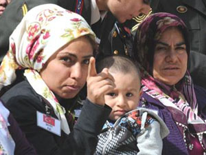 Şehit Uzman Çavuş'a son görev..