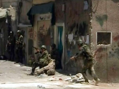 Esad'ın askerleri Türkiye'ye sığındı !