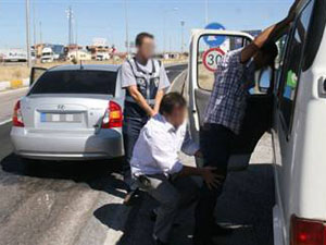 Eski savcının arabasından bakın ne çıktı