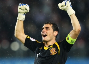 Casillas isyan etti