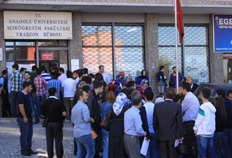 Trabzon'da Açıköğretim Kuyruğu