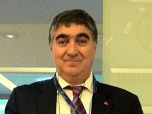 Özdemir'e acil şifalar diledi