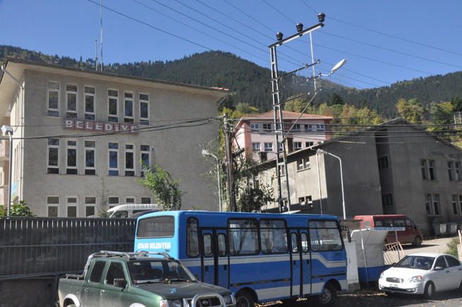 Hırsızlar belediye aracını çaldılar