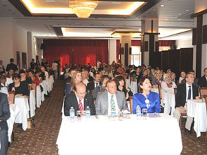 Vali Kızılcık sempozyuma katıldı