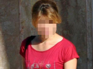 Alkolik Babaya Kızlarından İğrenç Tuzak