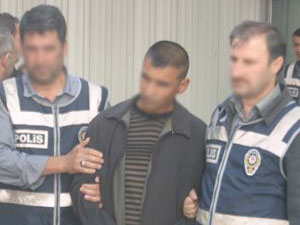 İşçilerini sıraya dizerek rastgele ateş etti