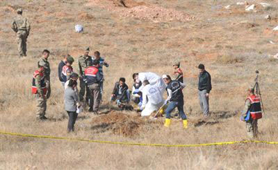 Yaktıları Cesedi 4'e Bölüp Gömdüler