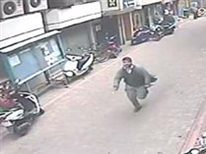 Kıskanç eski sevgili dehşet saçtı