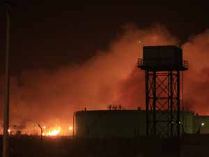 Askeri fabrikayı bombaladılar