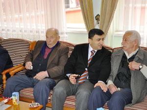 Altunbaş,huzur evini ziyaret etti