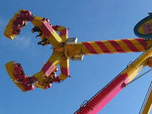 40 metre yükseklikte mahsur kaldılar.