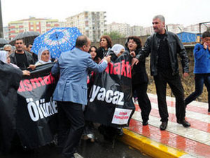 "Sizi Çevik Kuvvet'e süpürtürüm..."