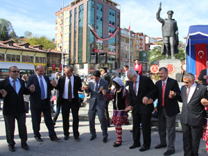 Rize'de Cumhuriyet horonu