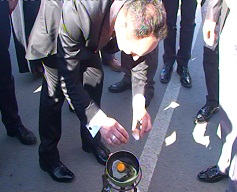 Damada karayolunda yumurta pişirttiler