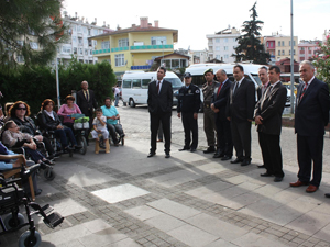 Giresun'da tekerlekli sandalye dağıtımı