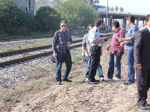 Trenin önüne atlayarak intihar etti