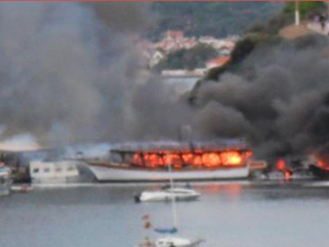 Özdere'de15 tekne kül oldu !