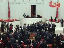 Meclis'te büyük rezillik
