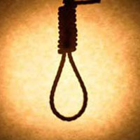 Başkan evinde asılı bulundu