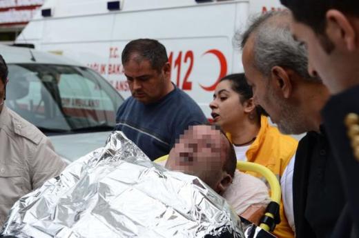 Başbakanlık önünde kendini yakan adam!