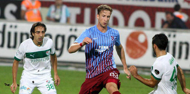 Gol perdesini açıyorum