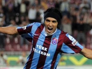 Arjantinli yıldız sahalara dönüyor