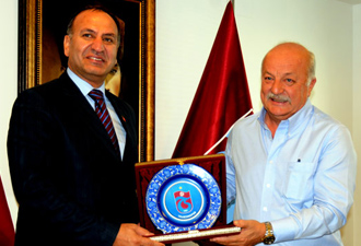 Ağaoğlu ve Pala'ya kutlama