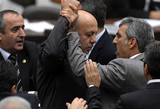 Biz utandık onlar utanmadı!