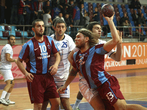 Ts Hentbol M.M.Piyanyo'yla karşılaştı