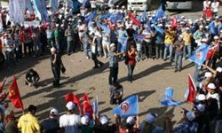 Bu kez patron değil, sendika protesto edildi