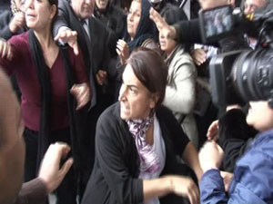 BDP'li vekiller ile polis arasında arbede!