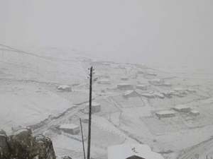 Trabzon yaylalarına yılın il karı düştü