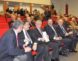 Kongrede yönetimi neler bekliyor