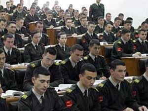 Askeri okulda Kuran dersine onay