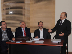 Gümrükçüoğlu Büyükşehir'i anlattı