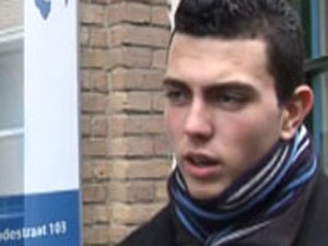 Türkçe konuştuğu için okuldan atıldı