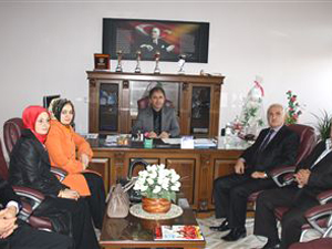 Ak Partililerden Öğretmenler Günü Kutlaması