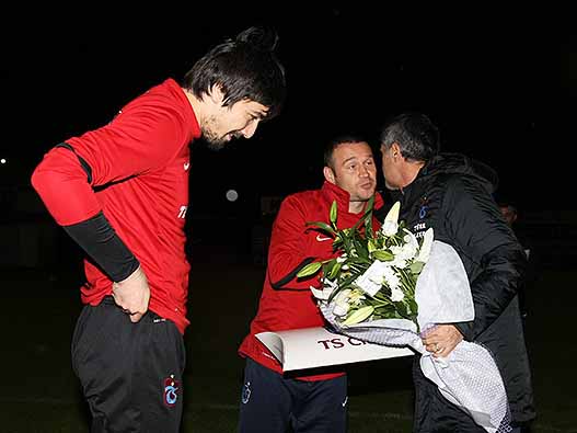 Trabzonspor oyuncuları Güneş'i unutmadı