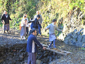 Okula giderken ecel terleri döküyorlar