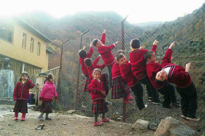 Uçurumun kenarında eğitim...