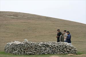 Trabzon'da şehit mezarına talan