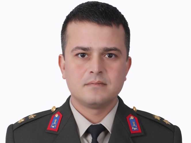 Oğlunun gözü önünde kendini vurdu