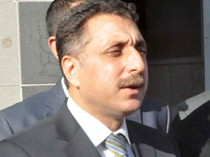 Ak Parti'de şok istifa