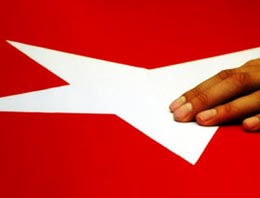 Şehit toprağa verilirken evine hırsız girdi